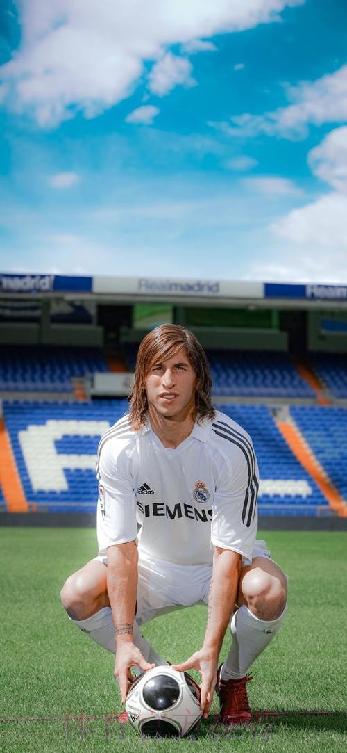 拼了! 西媒：贝林厄姆膝盖打止痛针出战拜仁